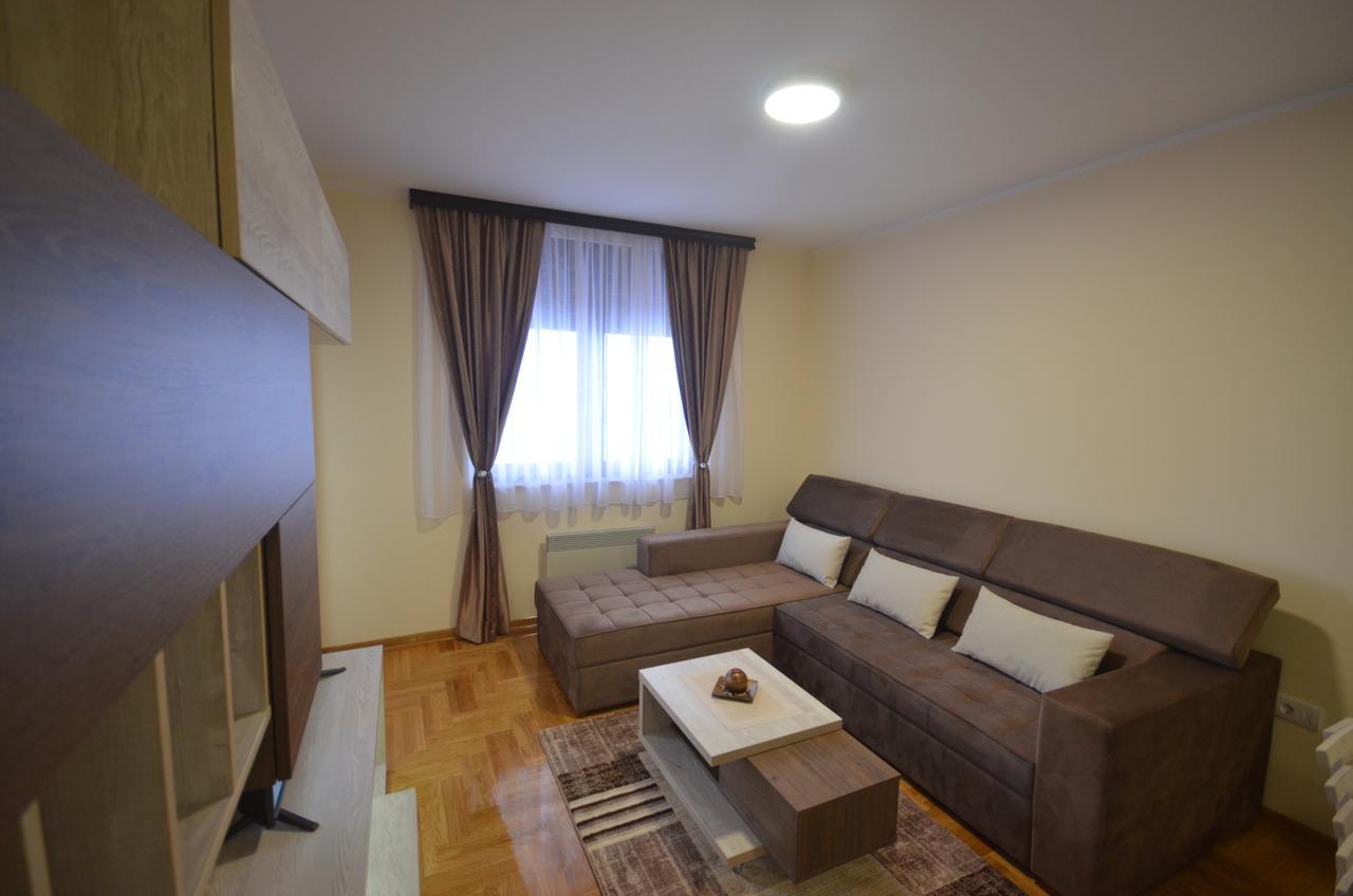 Apartment Sweet Dreams *