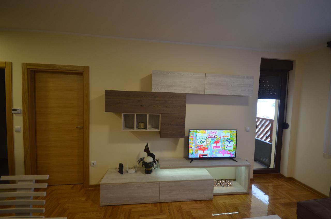 Apartment Sweet Dreams *